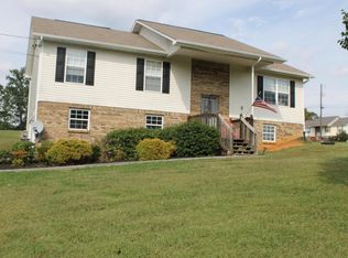 804 Farnsworth Ct, Strawberry Plains, TN 37871