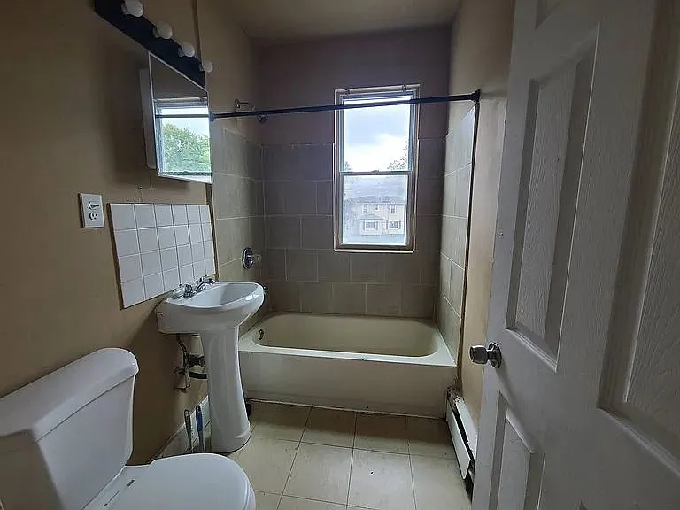 30 Dorothy St #2N — Photo 3