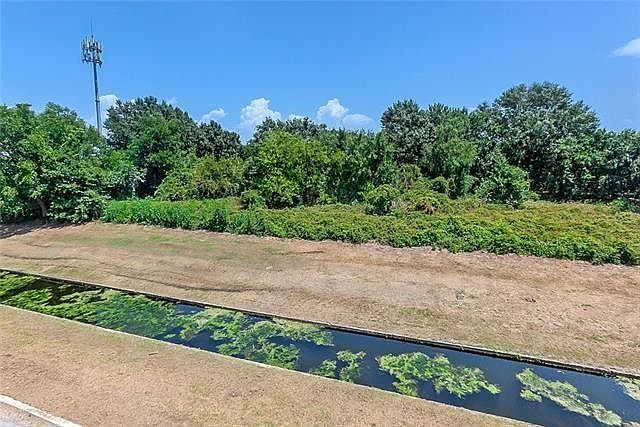 2nd image of 6698 Interstate Highway 10 Service Rd