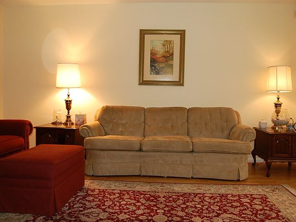 5th image of 22 Dovetree Dr