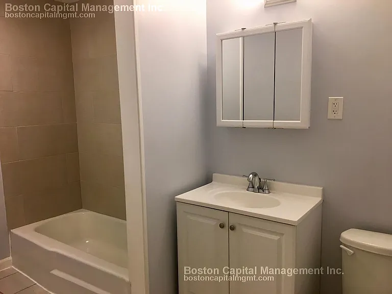 2 Webley St #2 — Photo 1