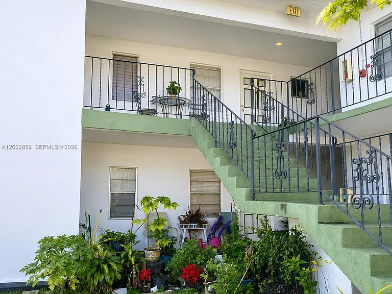 2225 Polk St #1B — Photo 11