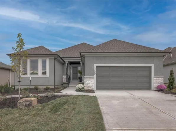 12200 W 138th Pl, Overland Park, KS 66221