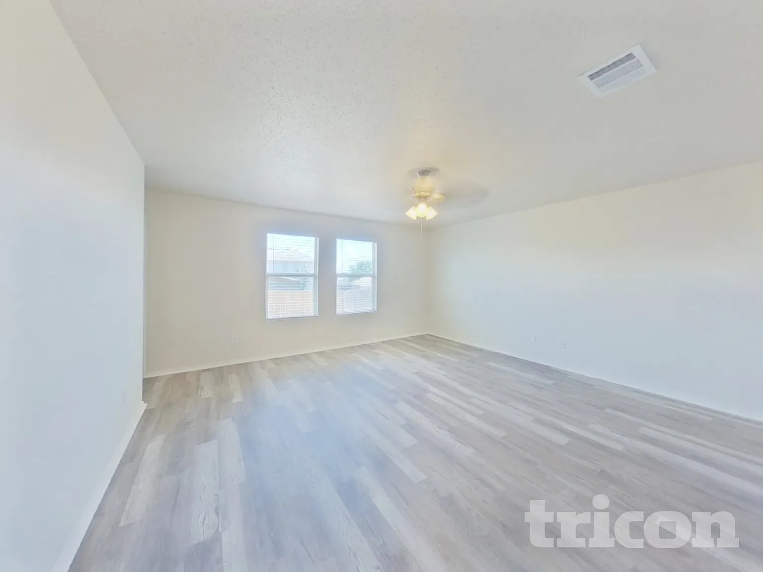 4913 Creek Ridge Trl Fort Worth TX — Photo 2