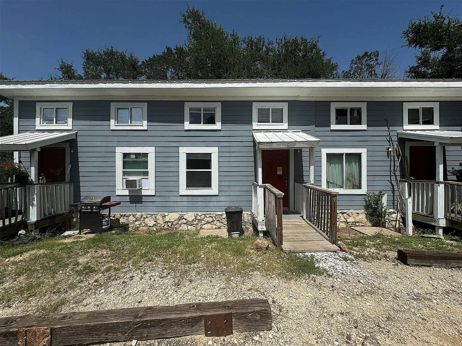 1 bed, 1.0 bath, 700 sqft, $925 — Photo 3