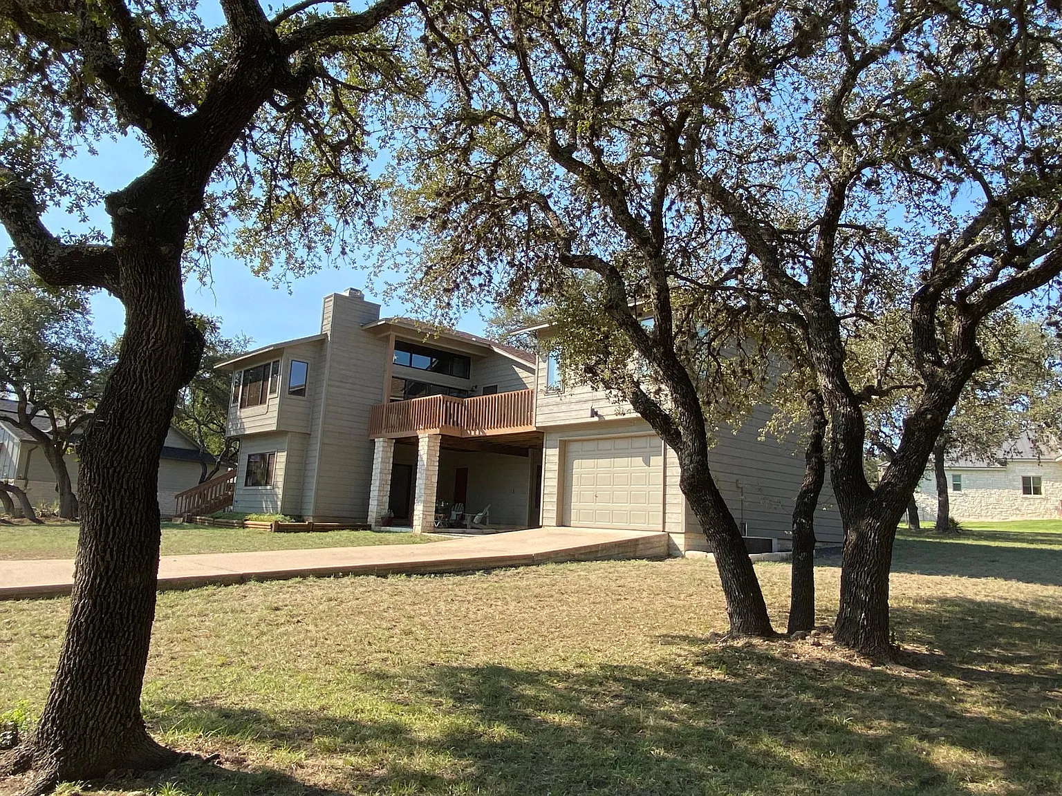 4 bed, 2807 sqft, $2,950 — Photo 2