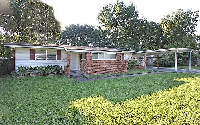 1st image of 3813 Anvers Blvd