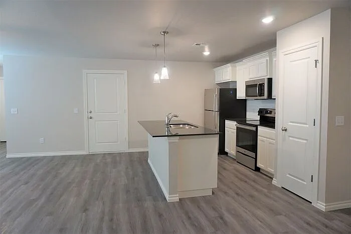 11222 Burnham Ave — Photo 14