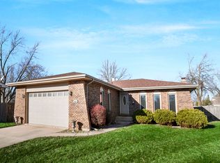 4022 Violet Ln, Matteson, IL 60443
