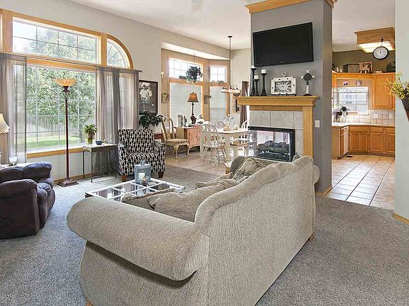 4th image of 2804 Stoney Brook Ln