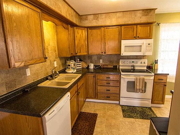 Home for Sale in Quincy, IL $127,900