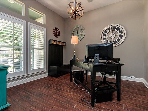 4th image of 4920 Voyager Dr