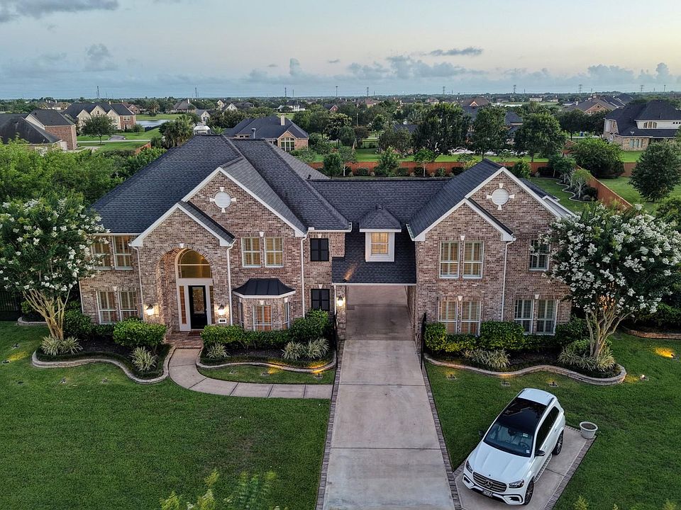 1st image of 3960 Pebble Brook Dr