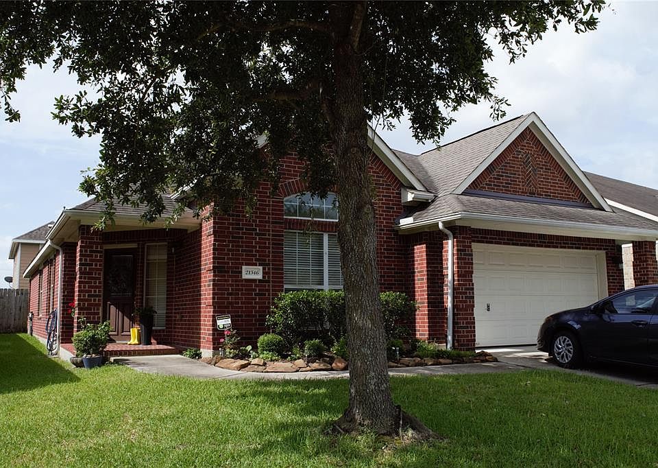 1st image of 21546 Kings Bend Dr
