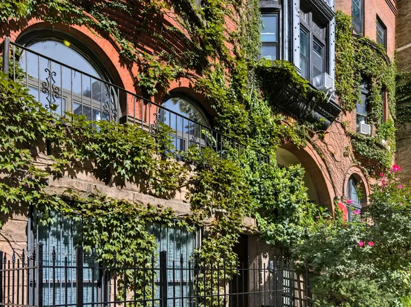 255 West 70th Street image 10 of 10