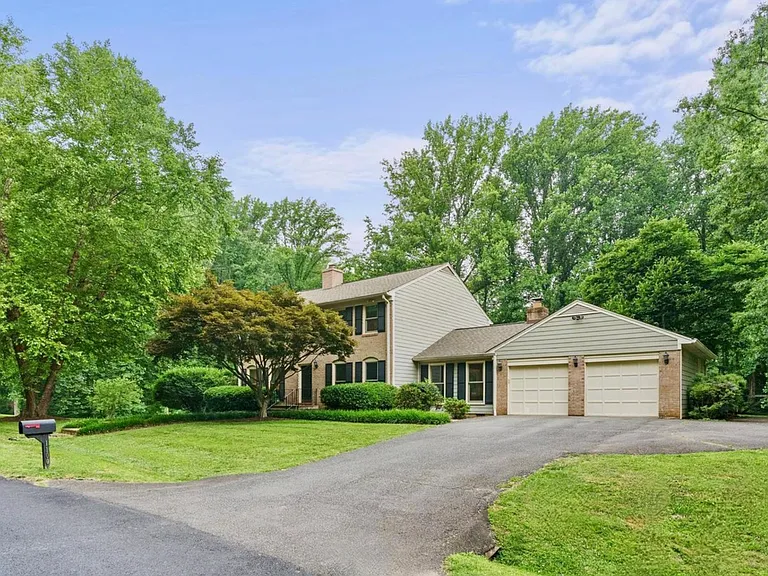 11002 Warwickshire Dr — Photo 5
