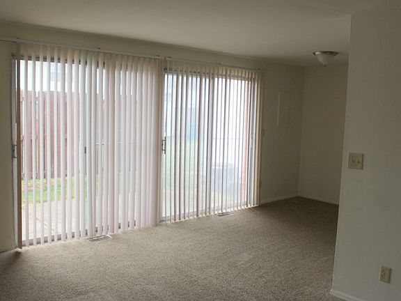 2nd image of 7594 Mount Hood St