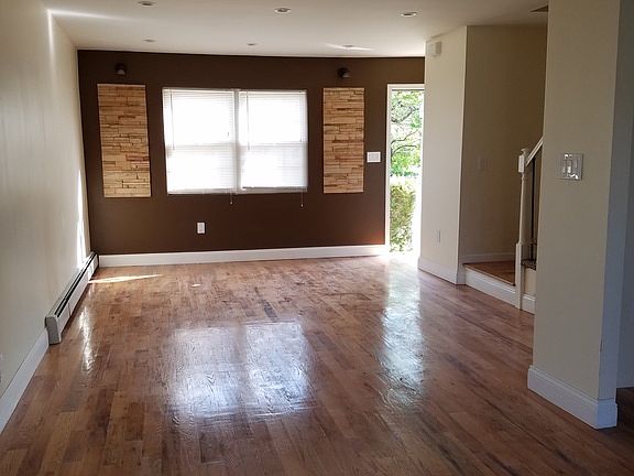 2nd image of 507 Weiher Ct And Third Ave
