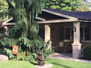 54 Spice Bush Ln, Tuxedo Park, NY 10987