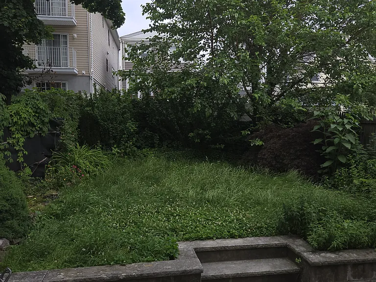516 Forest St #2 — Photo 15