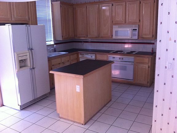 Kitchen with island