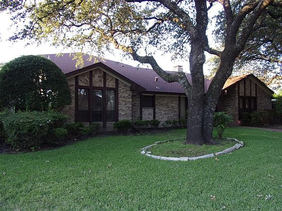 2nd image of 3333 Overland Dr