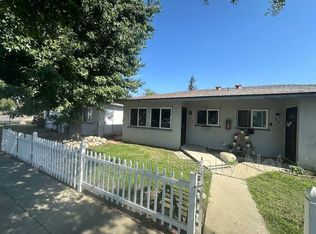 251 W 9th St, Azusa, CA 91702