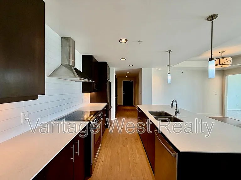 2040 Springfield Rd #802 — Photo 5