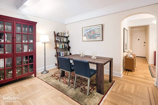 Sold by Sotheby's International Realty | media 2