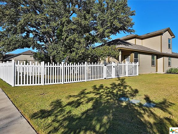 4th image of 711 Rolling Oak Dr Unit 102