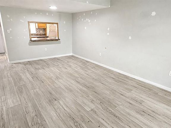 5th image of 2405 SE 16TH AVENUE #B