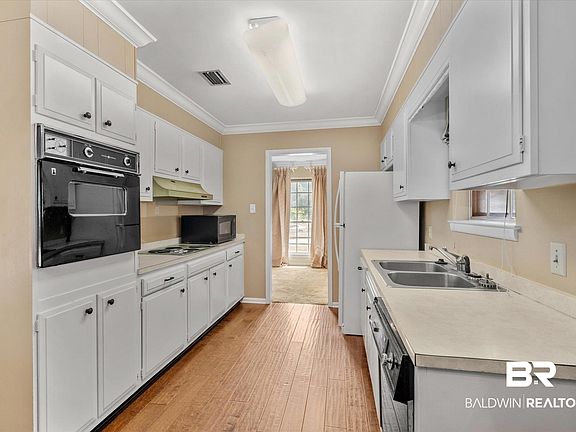 5th image of 5608 Judson Cir