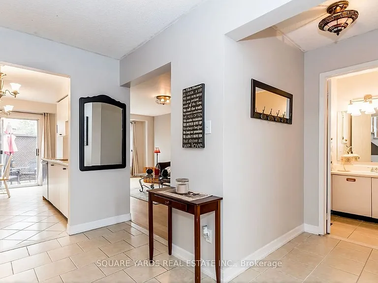 50 Radenhurst Cres — Photo 2