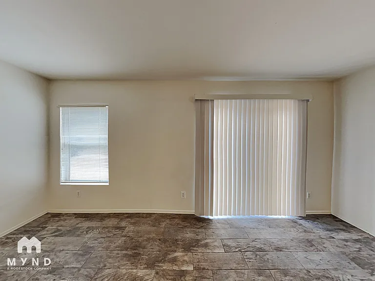 22564 W Pima St — Photo 8