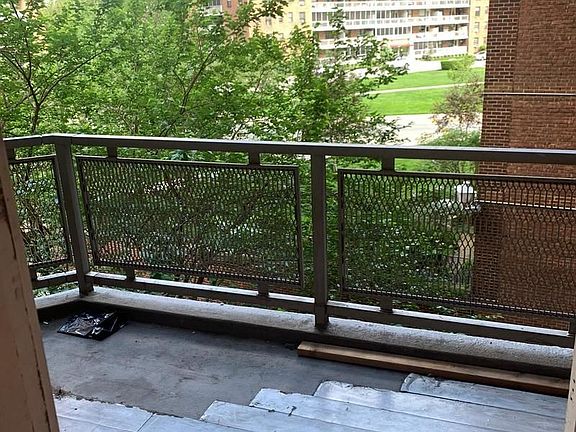 4th image of 61-15 98th St APT 3F