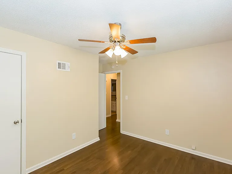 6490 N Delta Ave — Photo 26