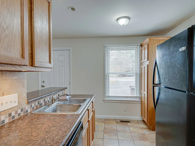 3505 Marlborough Ave — Photo 14