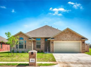 804 Canyon Dr, Yukon, OK 73099