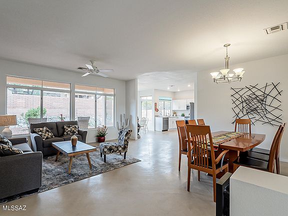 5th image of 2381 E Agapanthus St