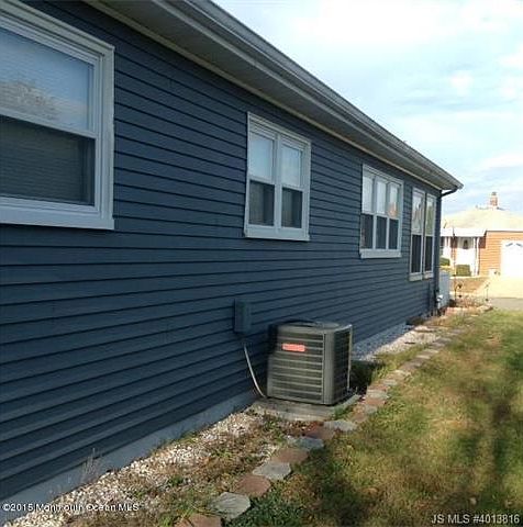 2nd image of 305 Barbados Dr N