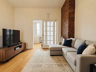 36 Wilson Avenue, #2A