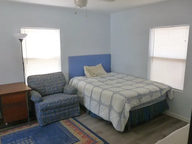 Front office/bed room
