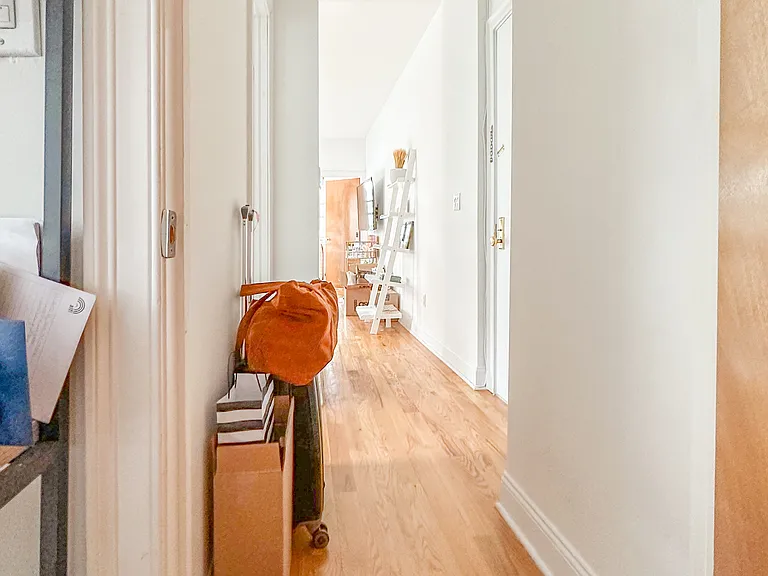 261 W 21st St #28 — Photo 9