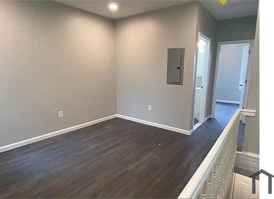 4th image of 4524 Westminster Ave #2