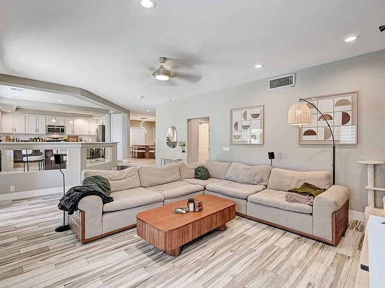 9748 Cathedral Stairs Ct — Photo 14