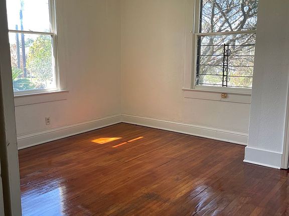 4th image of 801 East Blvd