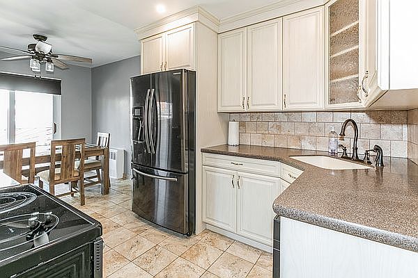 1st image of 3106 28th Ave #3