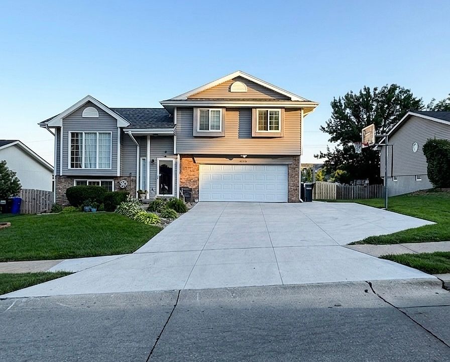 1st image of 6733 Hill Crest Ln