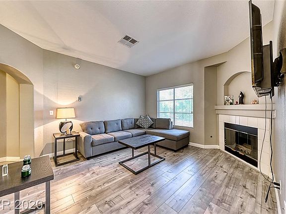 5th image of 2975 Bluegrass Ln APT 624