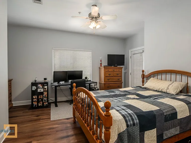 3218 Veterans Memorial Pkwy — Photo 9
